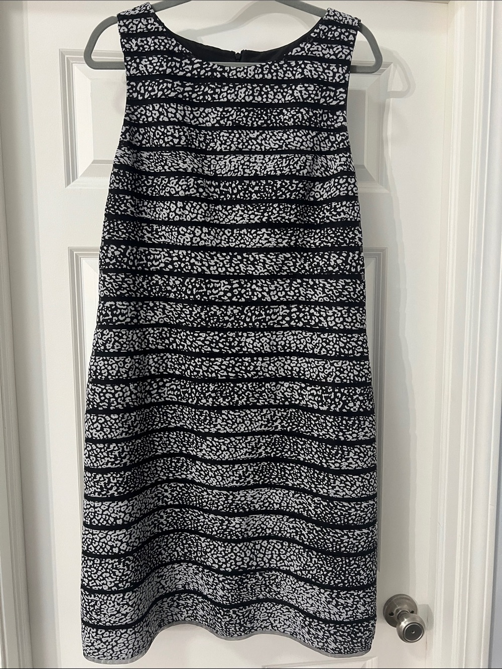 Ann Taylor Black and White Printed Sleeveless Dress - Size 14